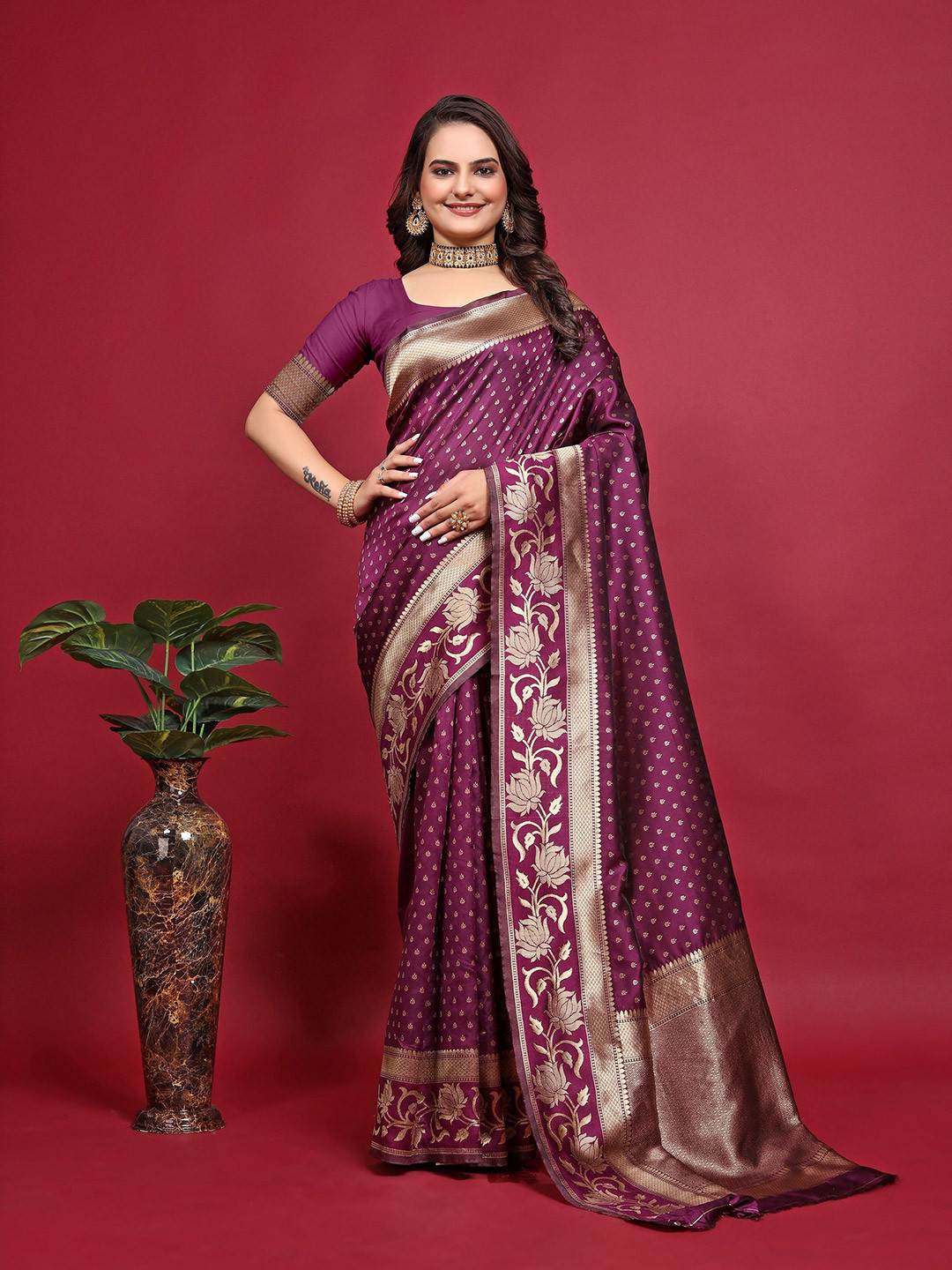 Shriyangan Women Floral Printed Zari Traditional Kanjeevaram Saree