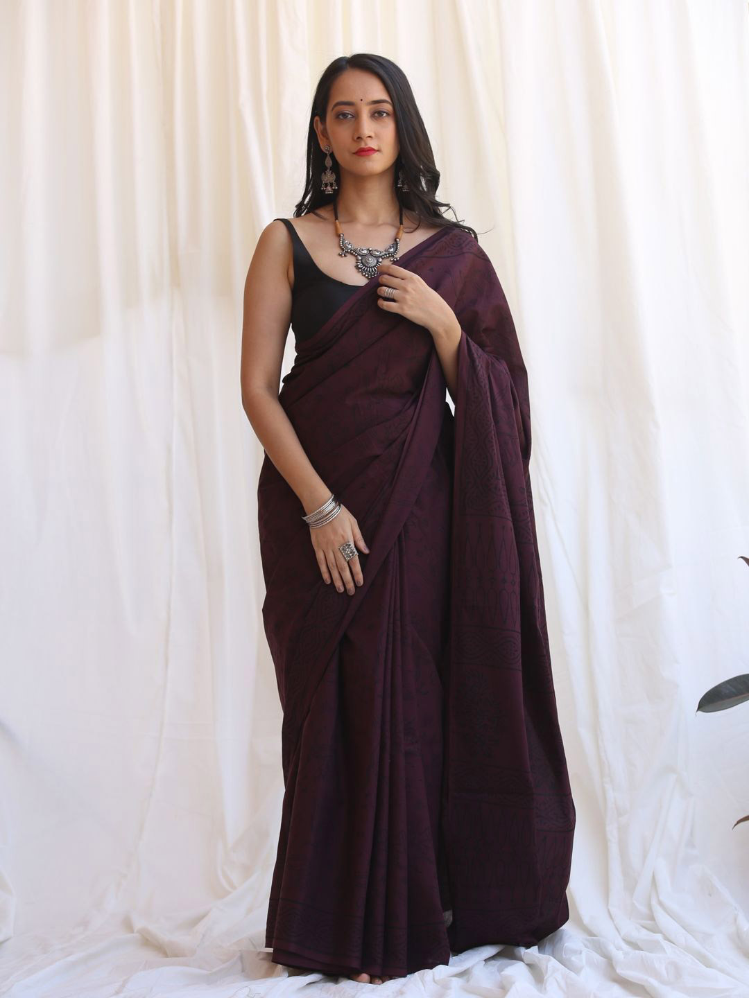 GRAY AND GREEN Women Floral Printed No Border Party Saree