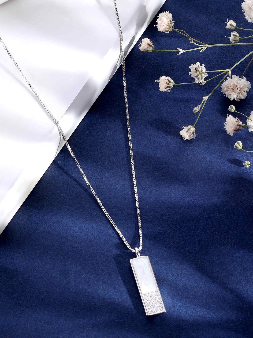 DIAVO 925 Sterling Silver Rhodium-Plated Zircon-Studded Grid Of Glamour Pendant With Chain