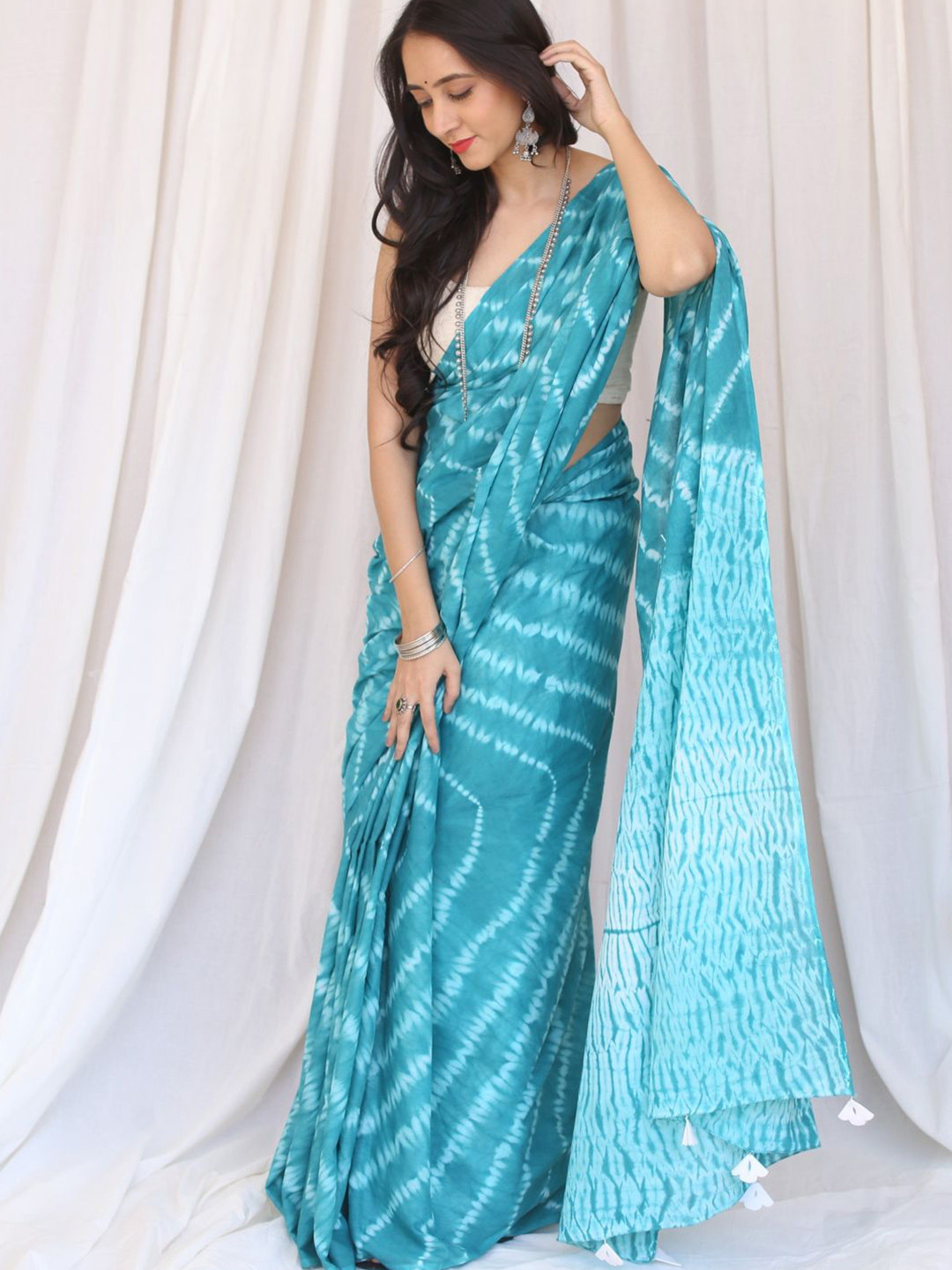 GRAY AND GREEN Tie and Dye Handtied Shibori Cotton Saree