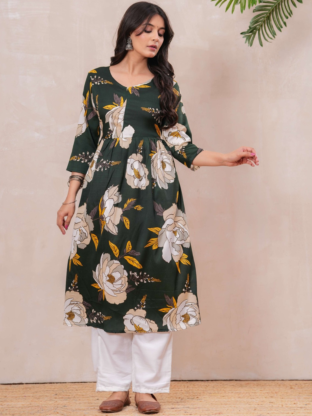 DIZON Women Crepe Anarkali Kurtas