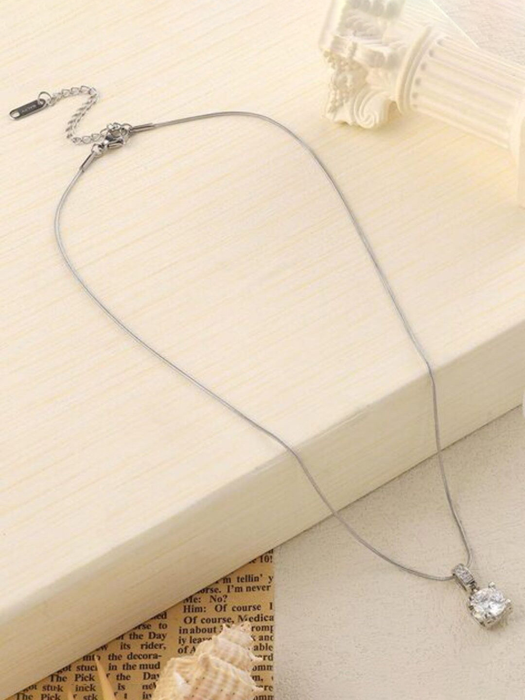 Selfi Jewellers Women Silver-Plated Artificial Stones and Beads Pendant with Chain