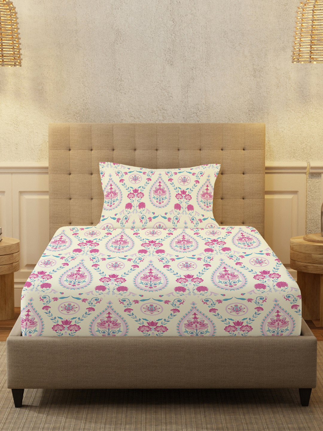 URBAN SPACE Serene Pink & White Floral Cotton 200 TC Single Bedsheet Set-2.23 m x 2.28 m