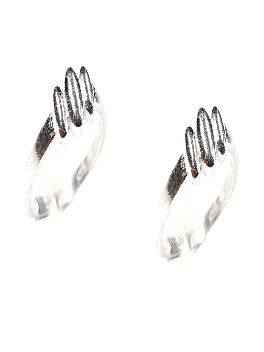 SHREE SHOBHA COLLECTION Silver-Plated Toe Rings