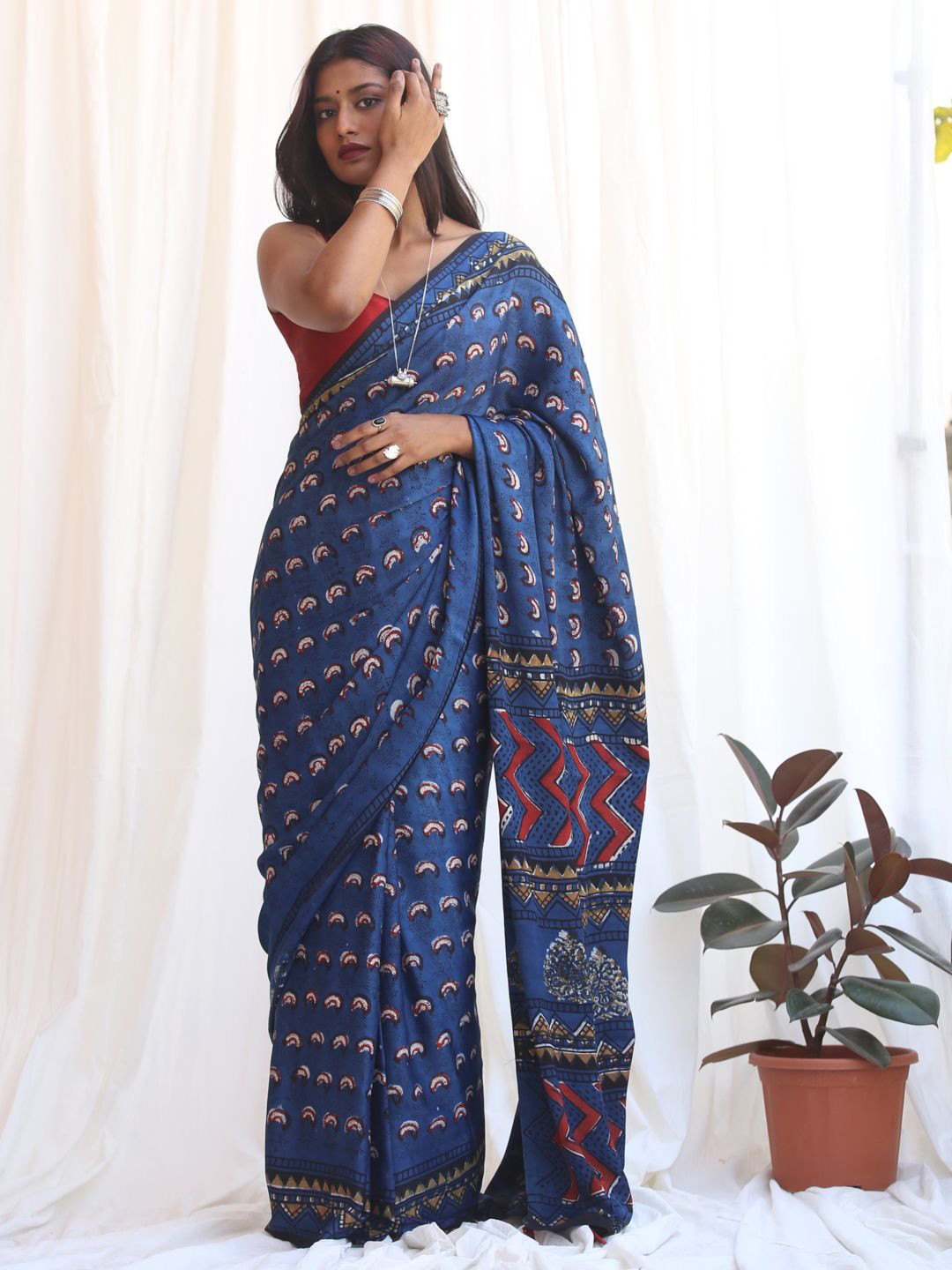 GRAY AND GREEN Floral Block Print Saree