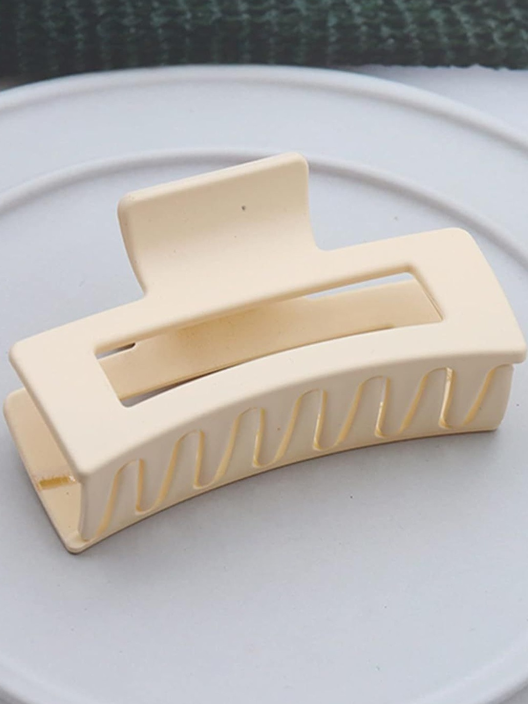 DIVASTRI Women Cream Claw Clip