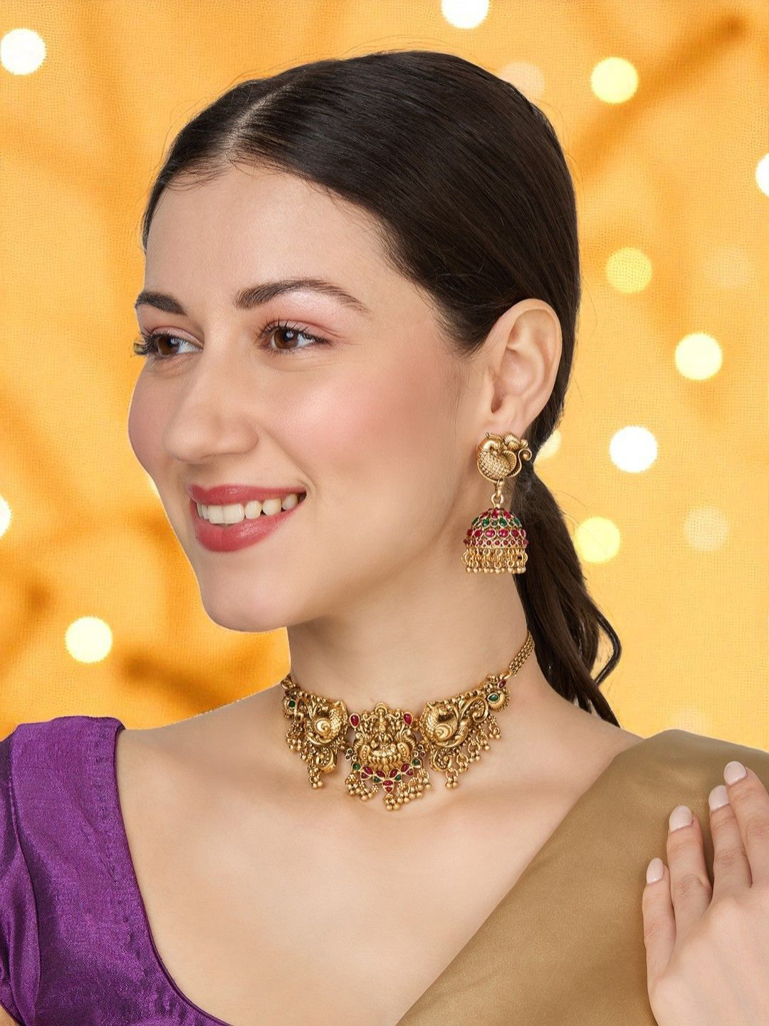 OOMPH Women Kempu Studded Laxmi Jewellery Set