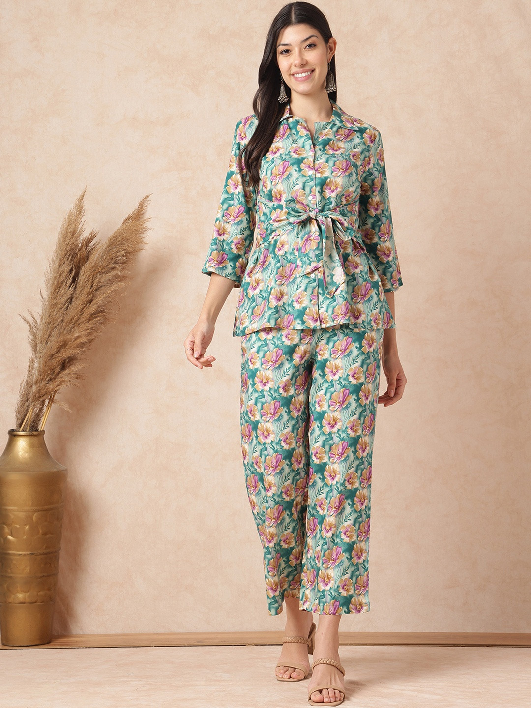 HERE&NOW Women Rayon Floral Printed Designer Co-ords Set