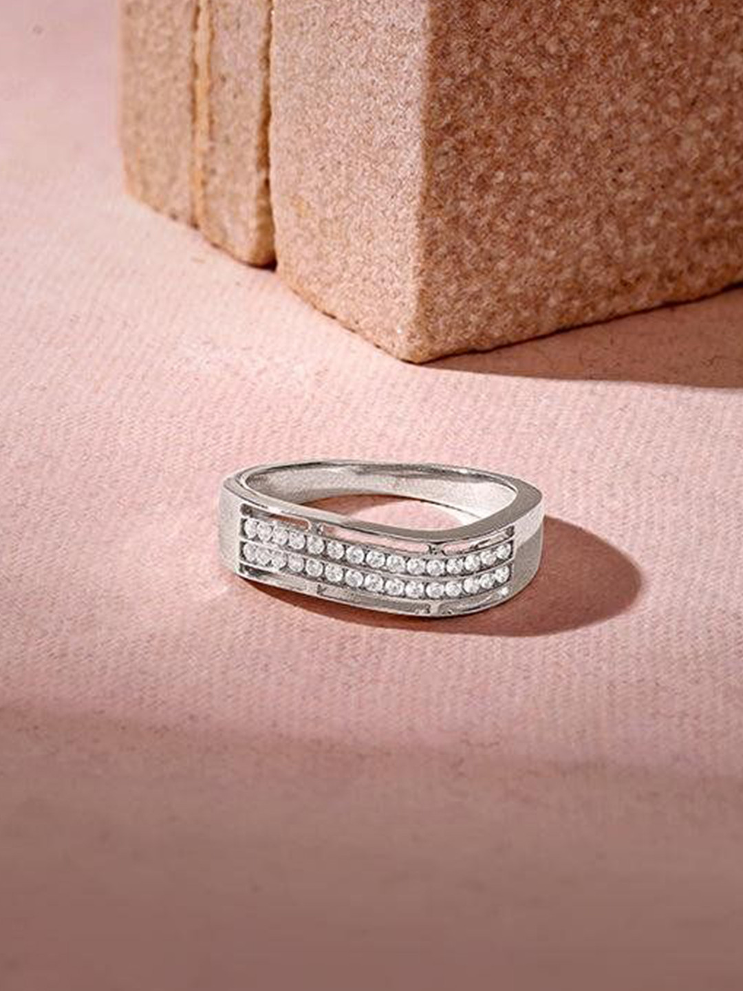 GIVA 925 Sliver Rhodium-Plated Zircon Studded Shimmer Wave Ring for Him