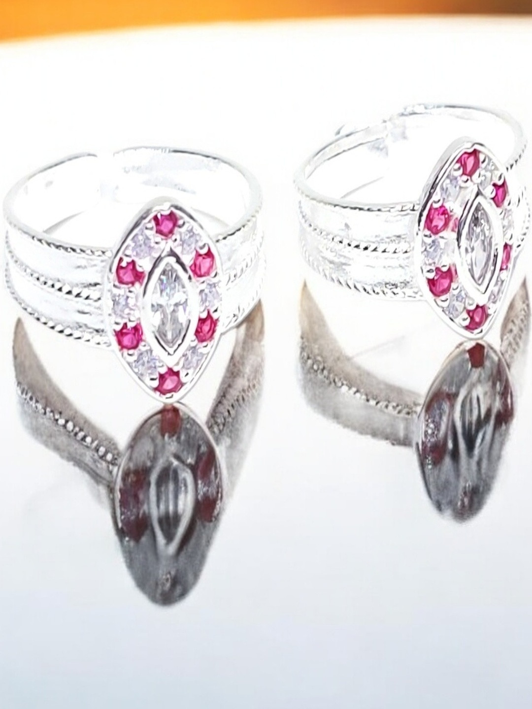 SHREE SHOBHA COLLECTION Set Of 2 Artificial Stones Toe Rings