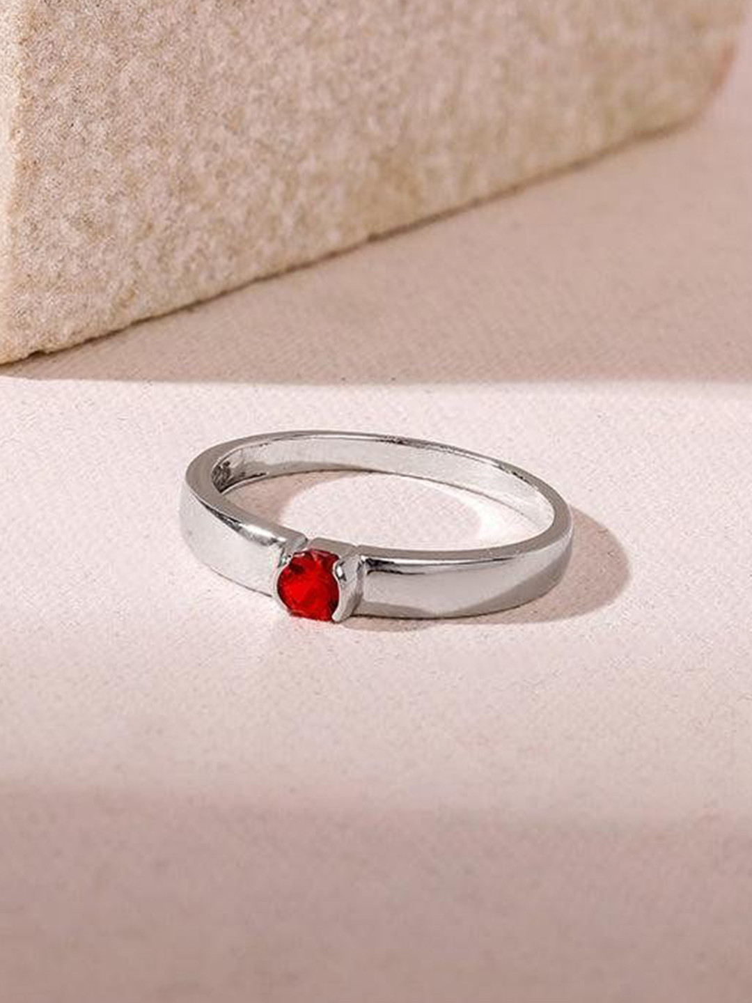 GIVA Men 925 Silver Rhodium-Plated Zircon Studded Modern Mystic Finger Ring