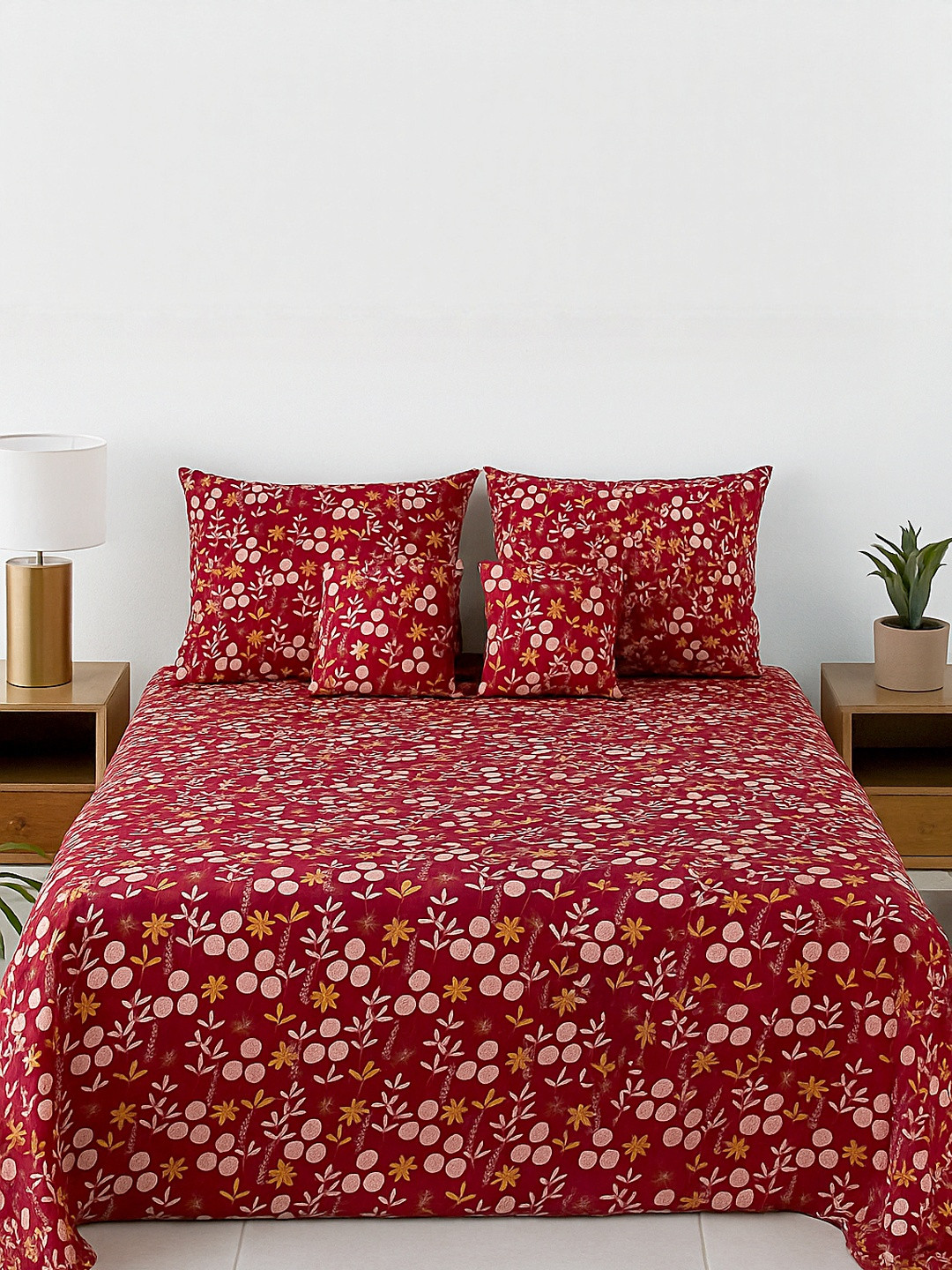 DREAM LIVING  Pack Of 5 Flat Double Bedsheet With 2 Cushion & 2 Pillow Cover