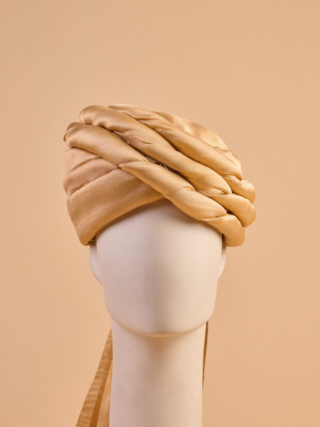 Tasva Lustrous Groom Tissue Safa