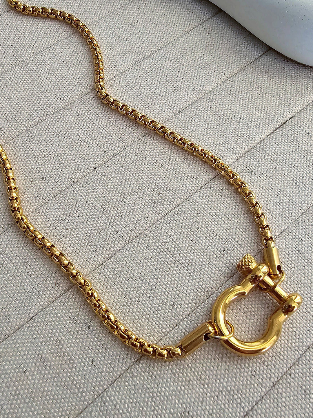 TAAHIRA JEWELLERY Gold-Plated Minimal Necklace