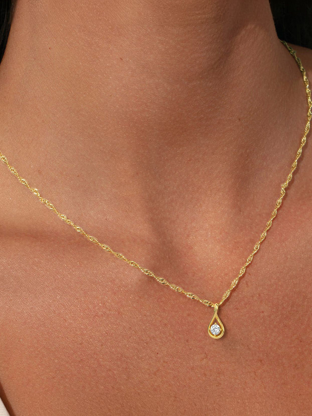 LUNA Women14KT Gold Lab Grown Diamond Round Drop Pendant With Gold Chain-2.96 g