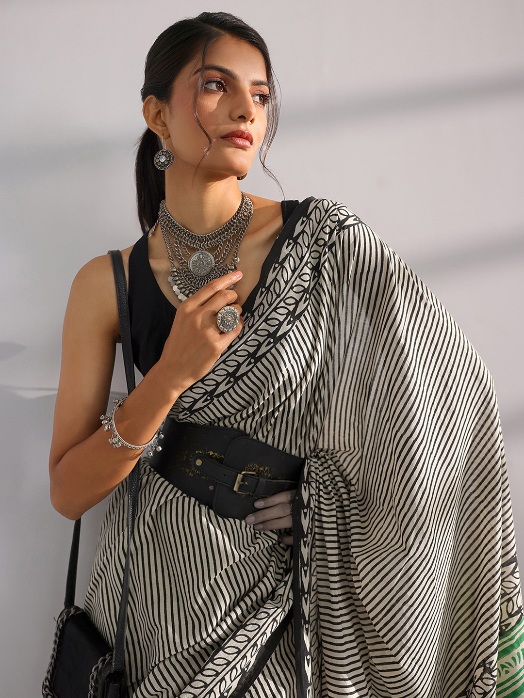 Libas Striped Printed Saree With Ethnic Motif Printed Blouse Piece