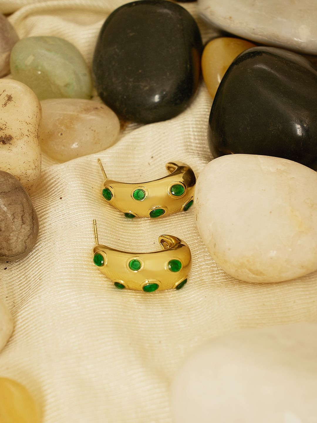 Beenth & Doneth Oval Studs Earrings