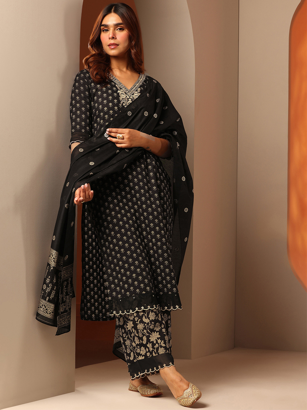 Libas Floral Printed Mirror Work V-Neck Straight Kurta With Trousers & Dupatta