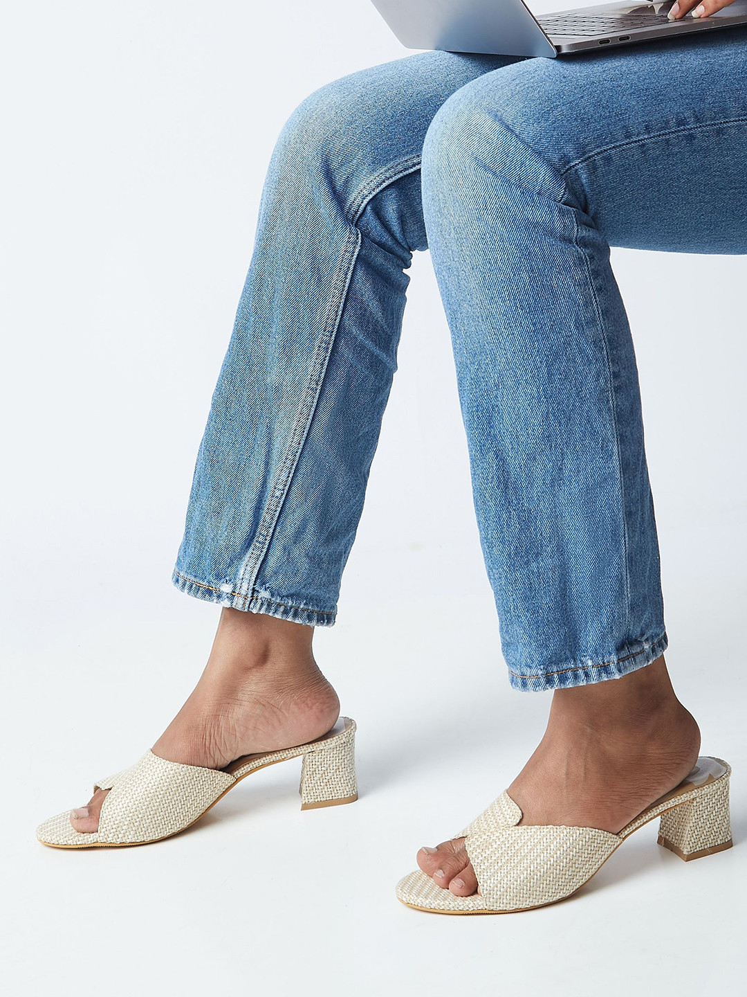 ROAR FOR GOOD Women Textured Open Toe Block Heels