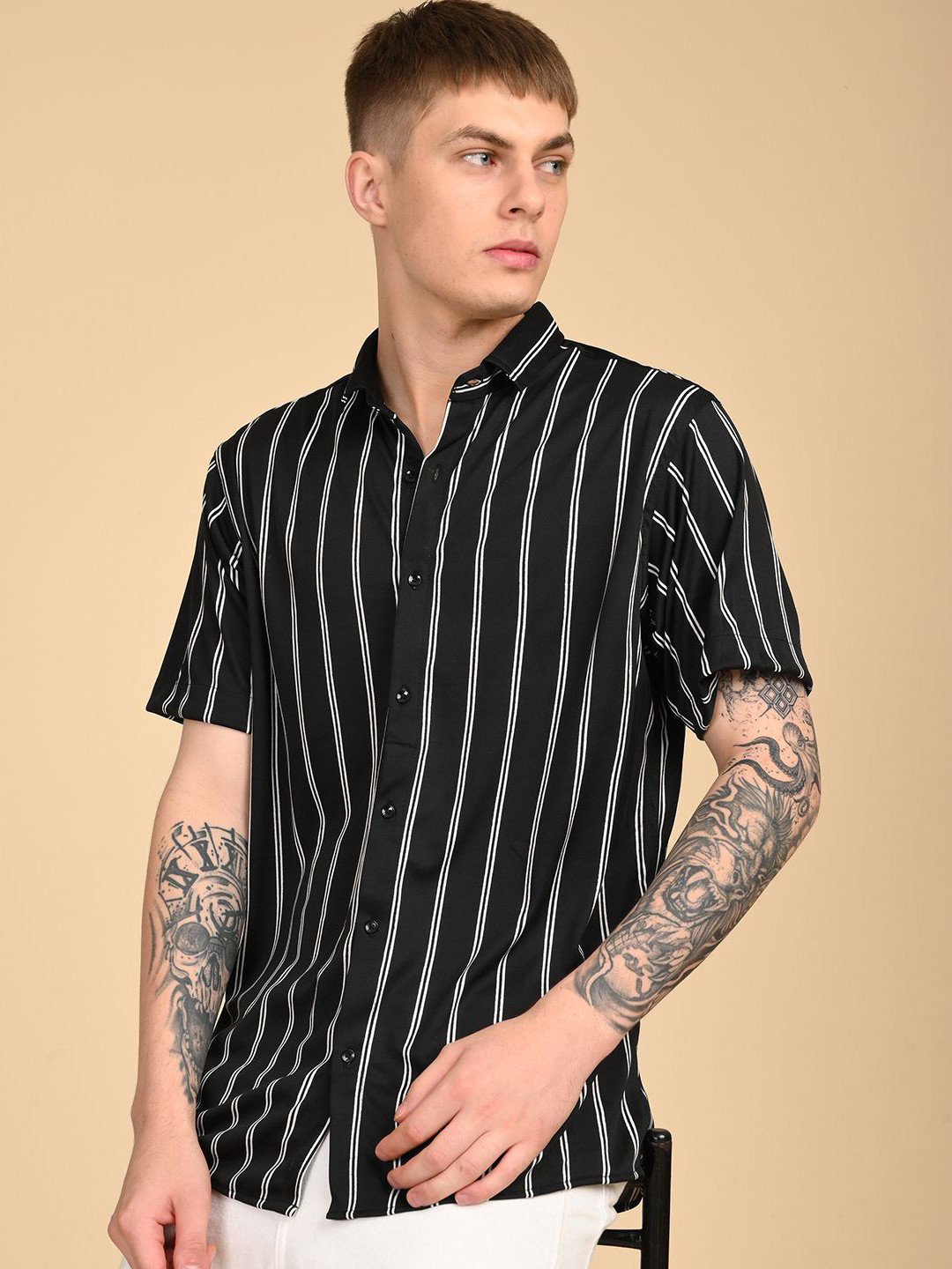 TIGER SNAKE Men Comfort Fit Vertical Striped Spread Collar Casual Shirt