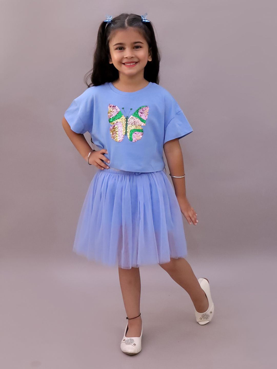 LIL DRAMA Girls Sequin Embellished T-shirt With Skirt