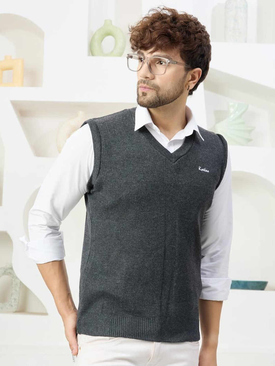 Kveto style redefined Men Sweater Vest