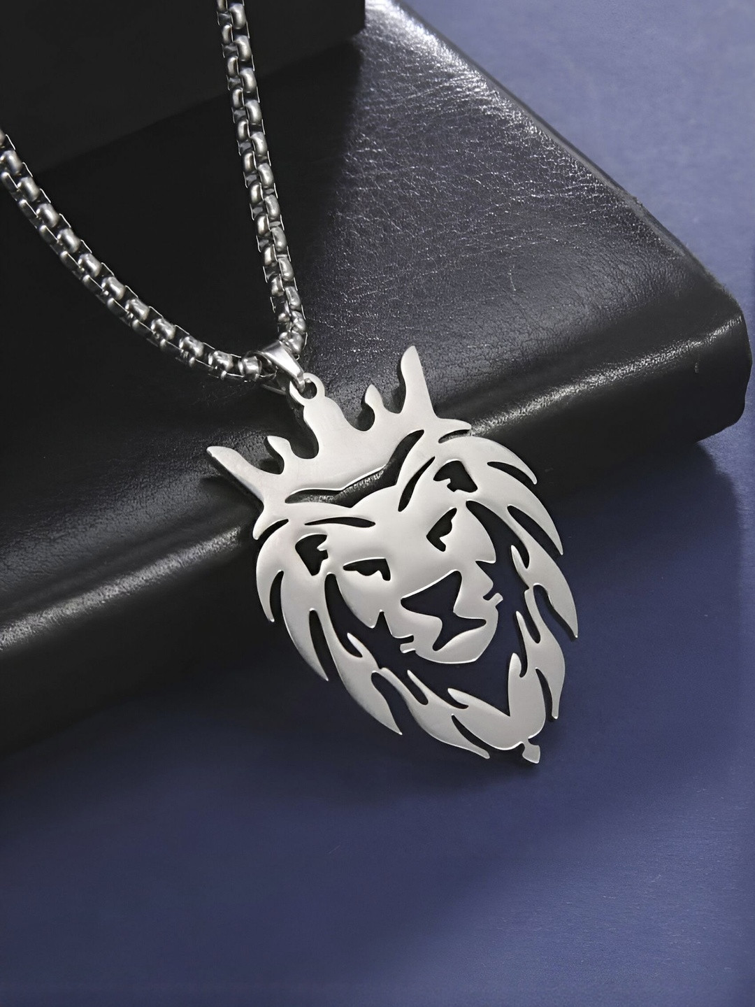 Minprice Silver-Plated Lion Pendants with Chains