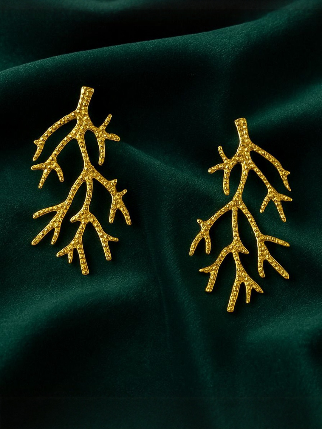 ISHTAARA Women Golden & Gold-Plated Leaf Branch Shaped Alloy Stud Earrings