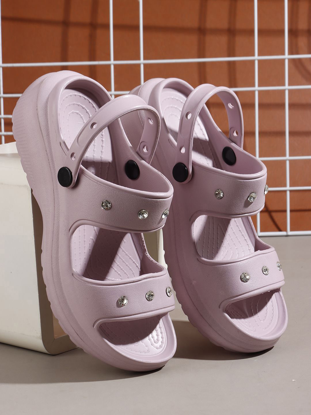 Myshtezia Women Self Design Clogs Flip Flops