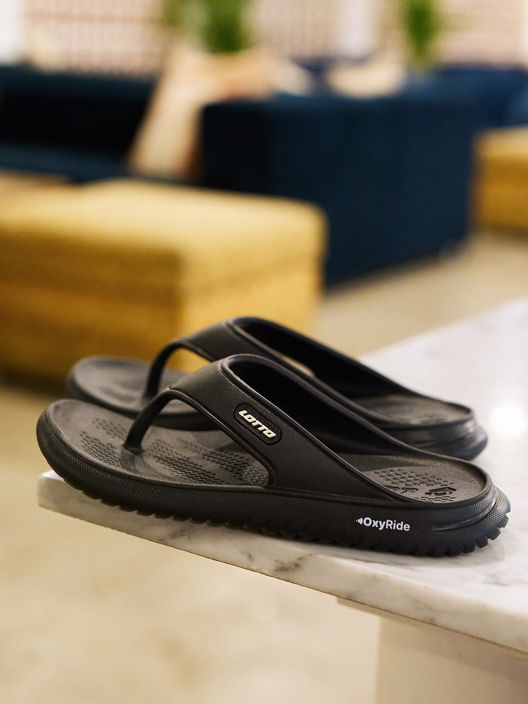 Lotto Men Momentum Black Flip Flops