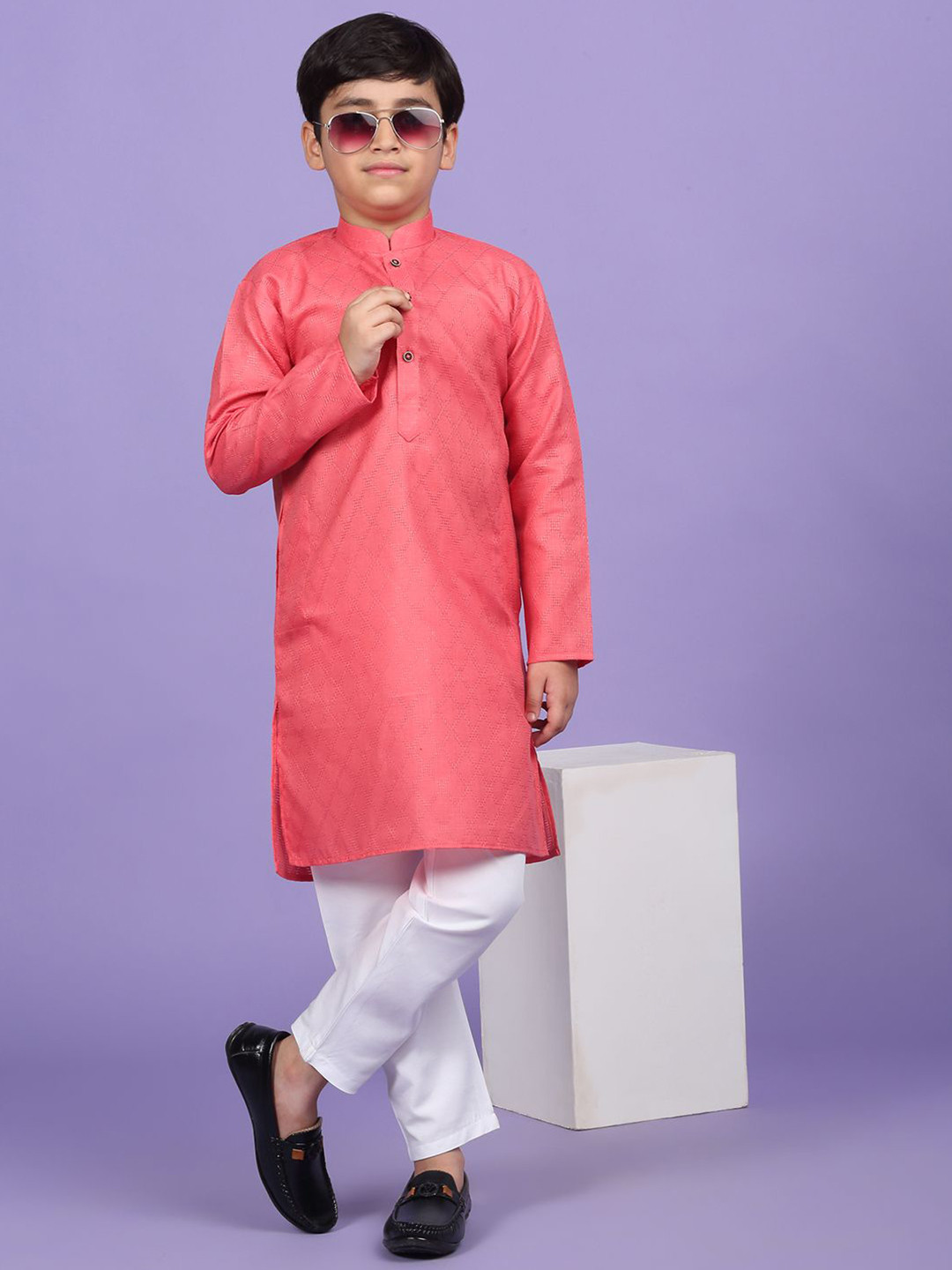 KRAFT INDIA Boys Geometric Woven Design Mandarin Collar Straight Kurta