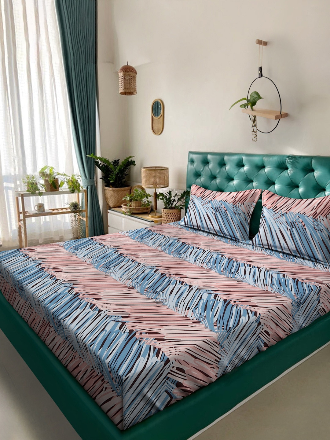 KLOTTHE 300 TC Polycotton King Size Bedsheet with 2 Pillow Covers
