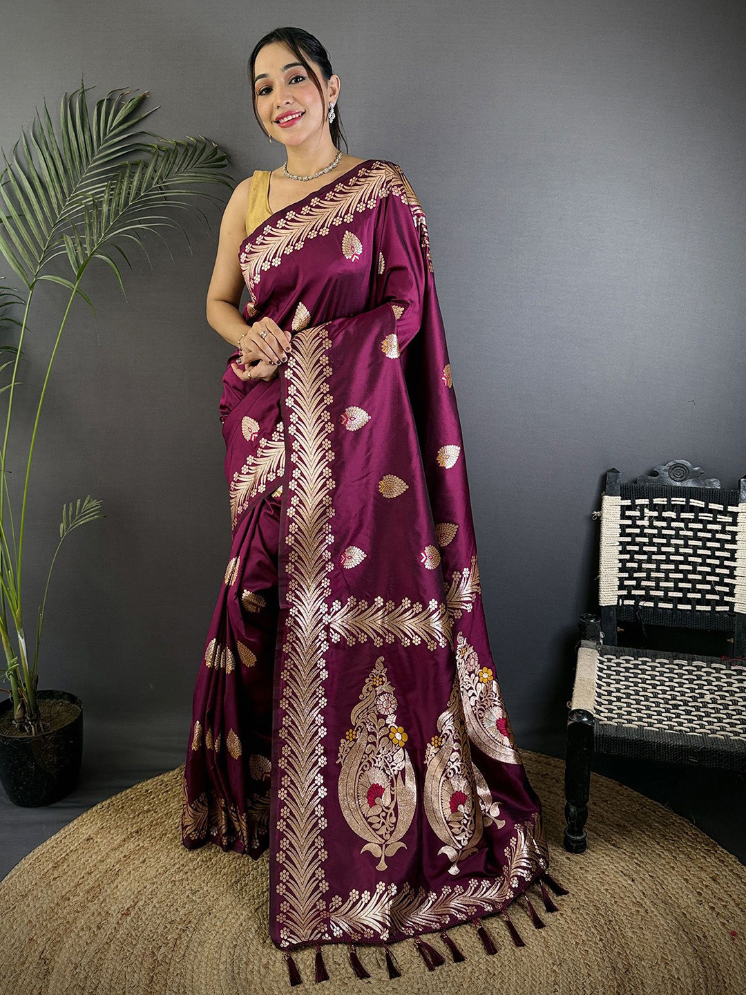 elora Plum Ethnic Motifs Woven Design Zari Banarasi Saree