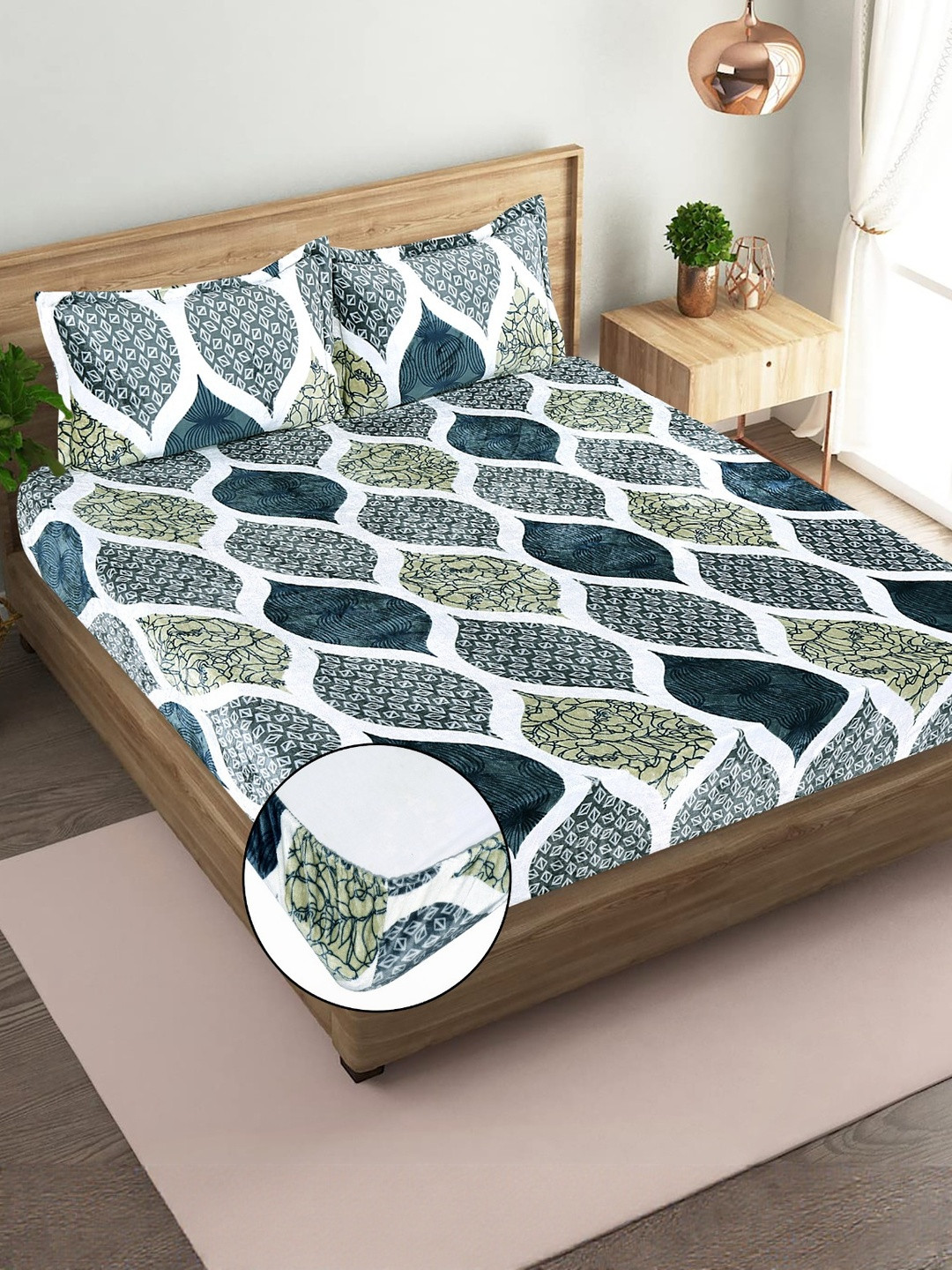 REALDREAM White 300 TC King Bedsheet with 2 Pillow Covers