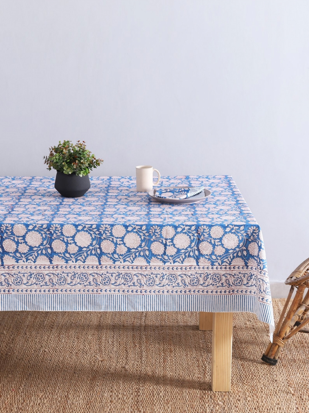 HANDICRAFT PALACE Blue 7 Pieces Floral Printed Cotton 4-Seater Table Cover With Napkins