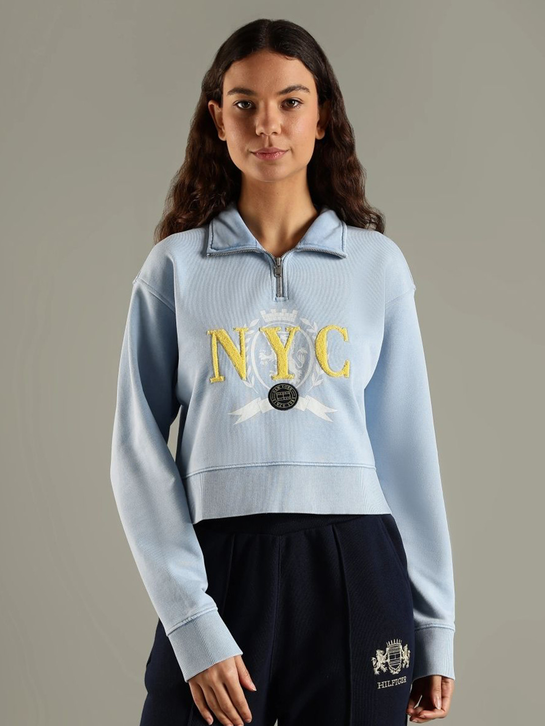 Tommy Hilfiger Europe Women Relaxed Fit Cotton Half-Zip Neck Sweatshirt