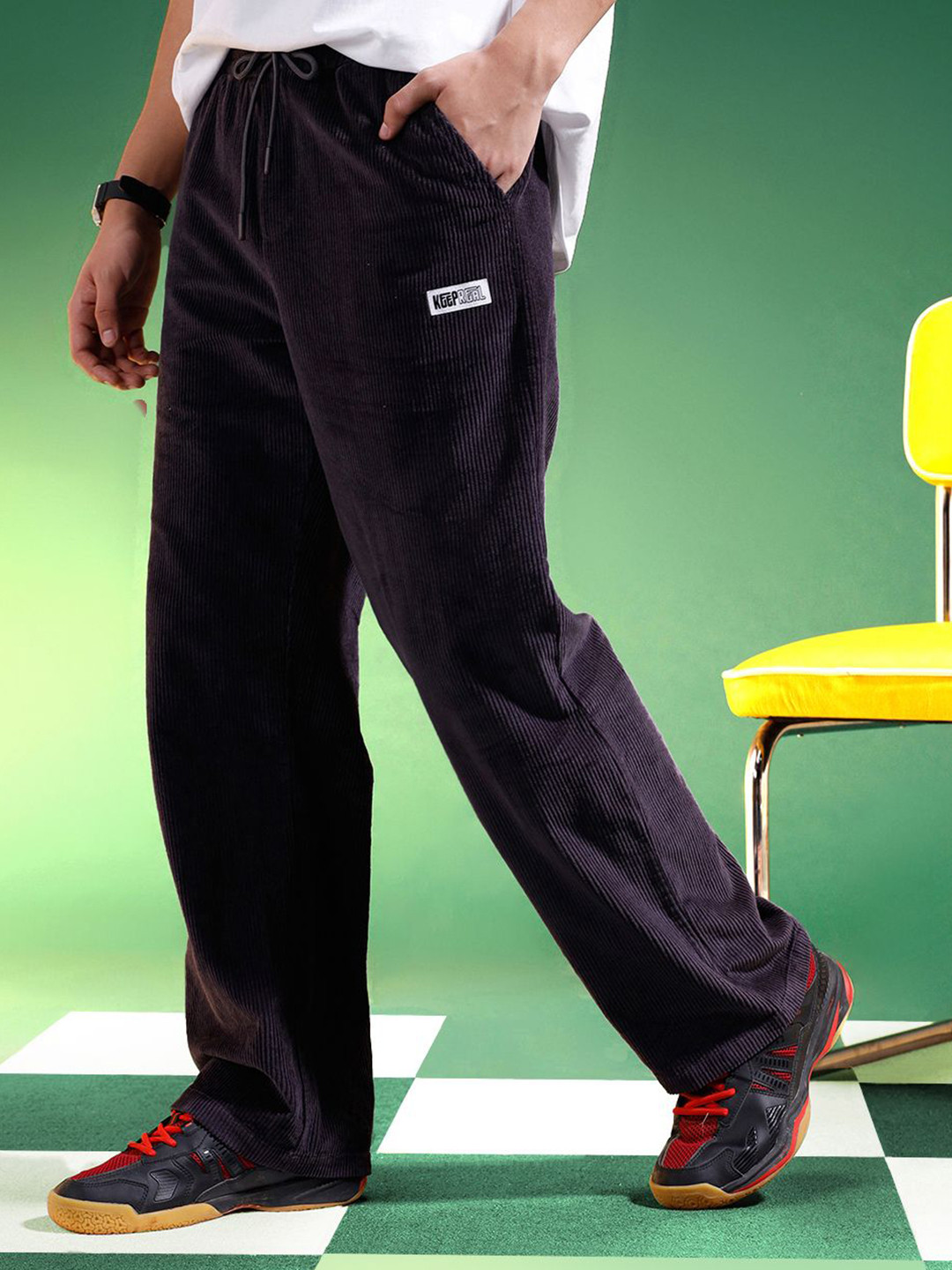 VEIRDO Men Baggy Mid-Rise Solid Corduroy Trousers