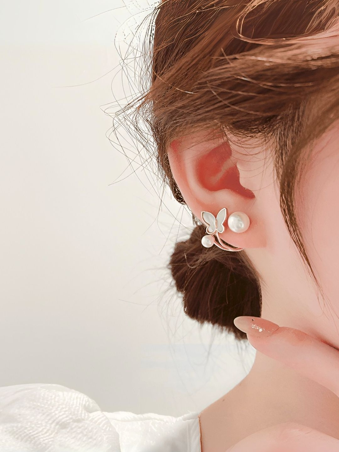 DressBerry Women Silver Plated Floral Design Pearls Earcuff Earring