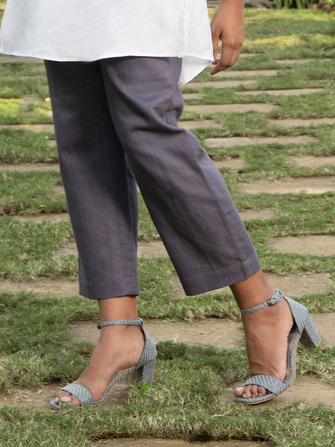 ROAR FOR GOOD Women Open Toe Textured Block Heel Sandals