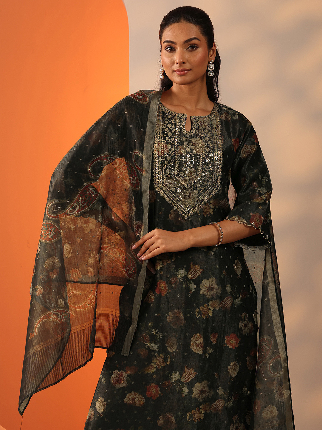 Libas Women Green Printed Straight Suit Set With Dupatta