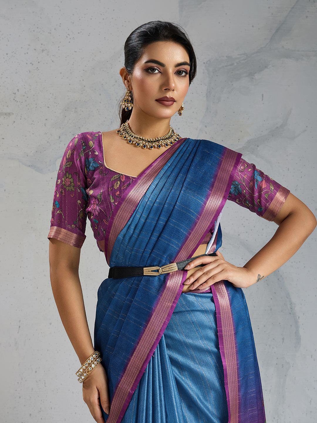 100 Dreams Woven Design Striped Zari Saree With Tasselled Border