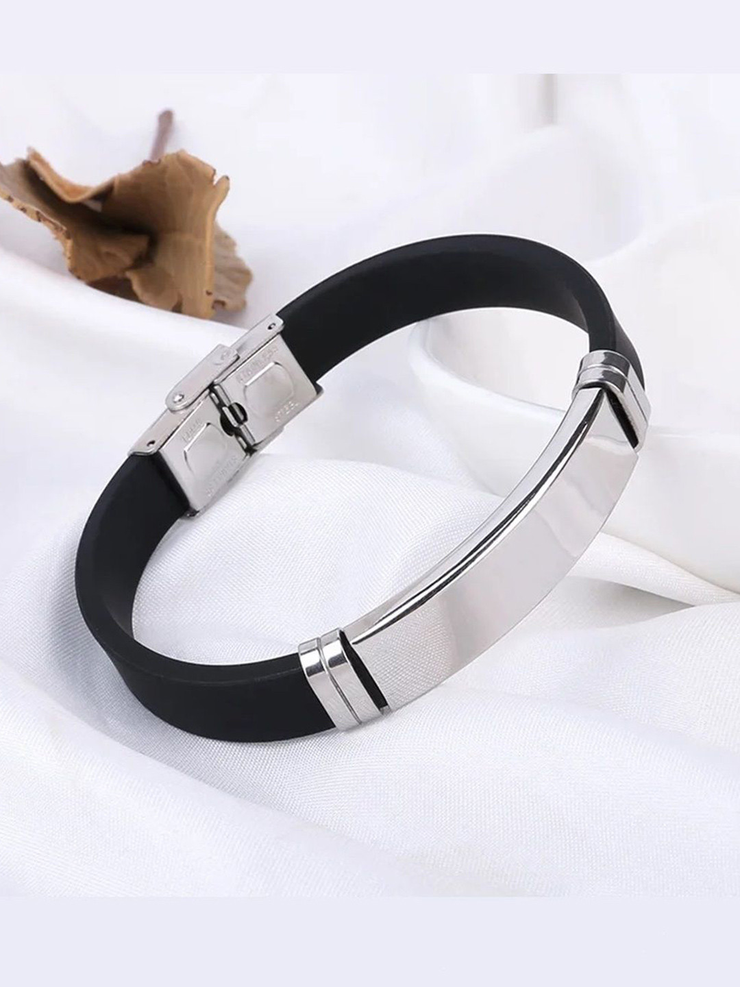 Shreeguru Fashion Men Stainless Steel Silver-Plated Wraparound Bracelet