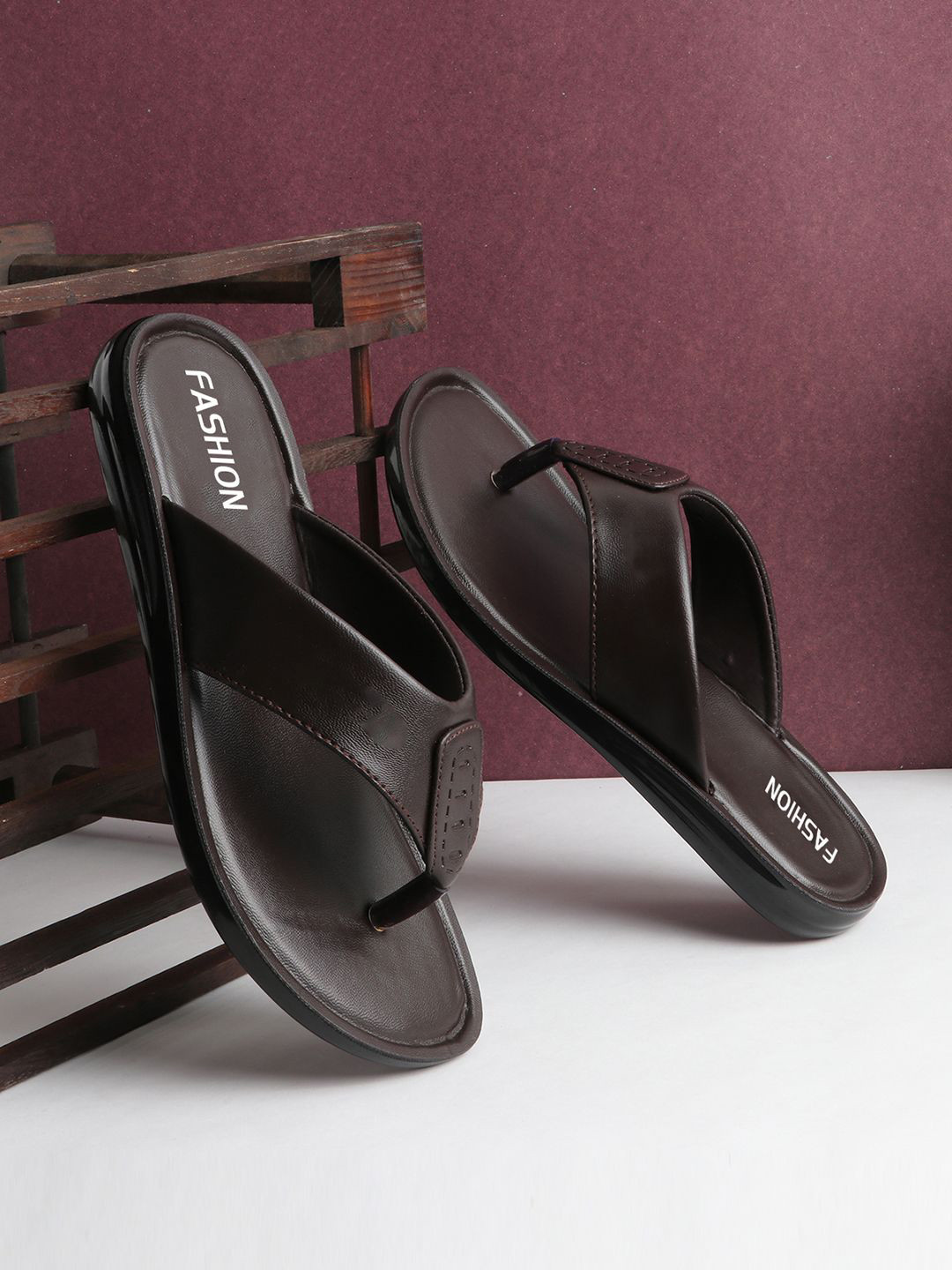 SCHOOZI Men Thong Flip-Flops