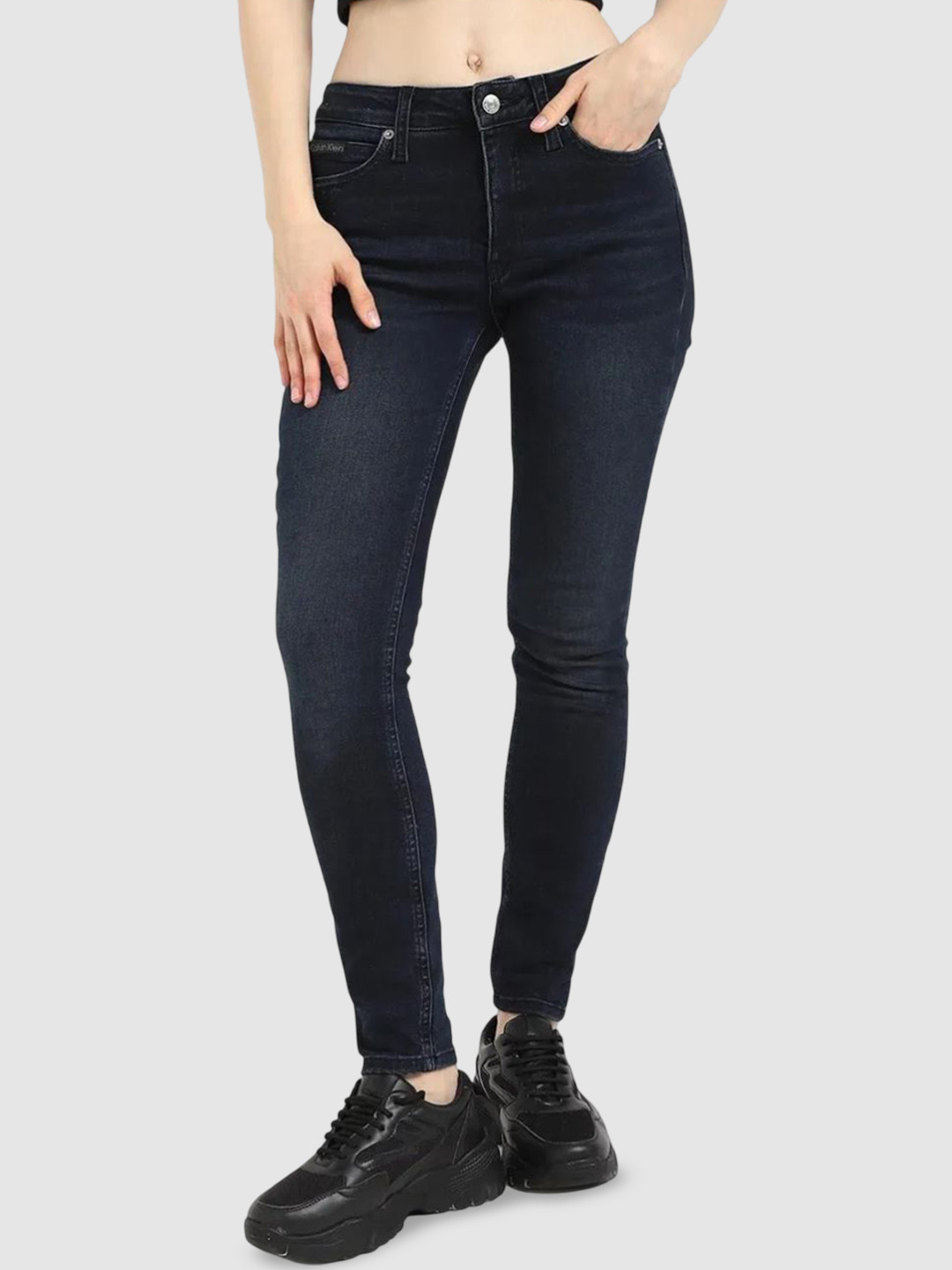 Calvin Klein Jeans Women Light-Wash Mid Rise Skinny Fit Jeans