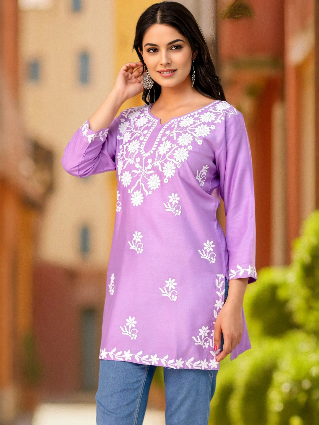 Moda Rapido Women Lavender Floral Embroidered Chikankari Short Kurti