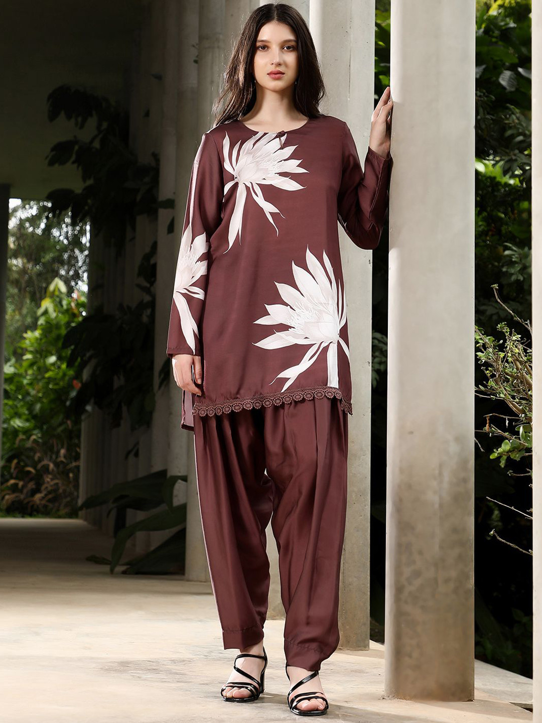 QISSA Women Floral Printed Keyhole Neck Straight Satin Kurta with Patiala