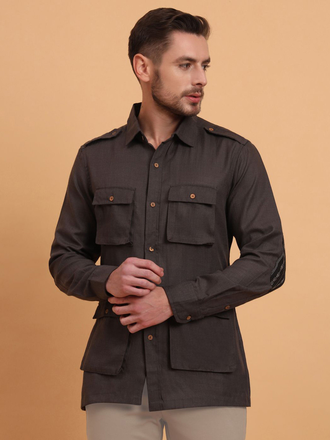 House of Pataudi Nawab Hunter India Slim Cutaway Collar Pocket Detailing Slim Fit Shirt