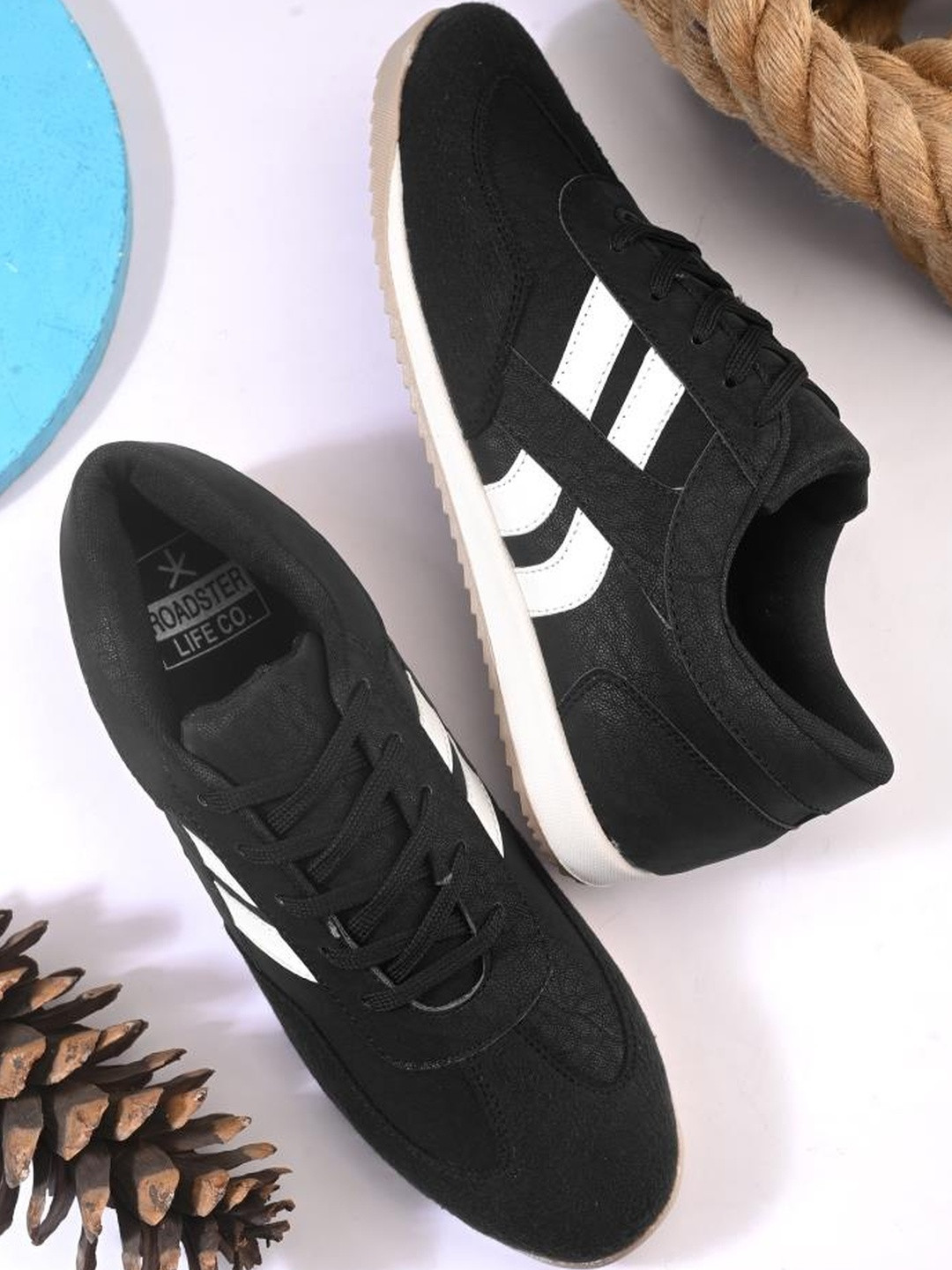 Roadster Men Casual Lace Up PU Sneakers