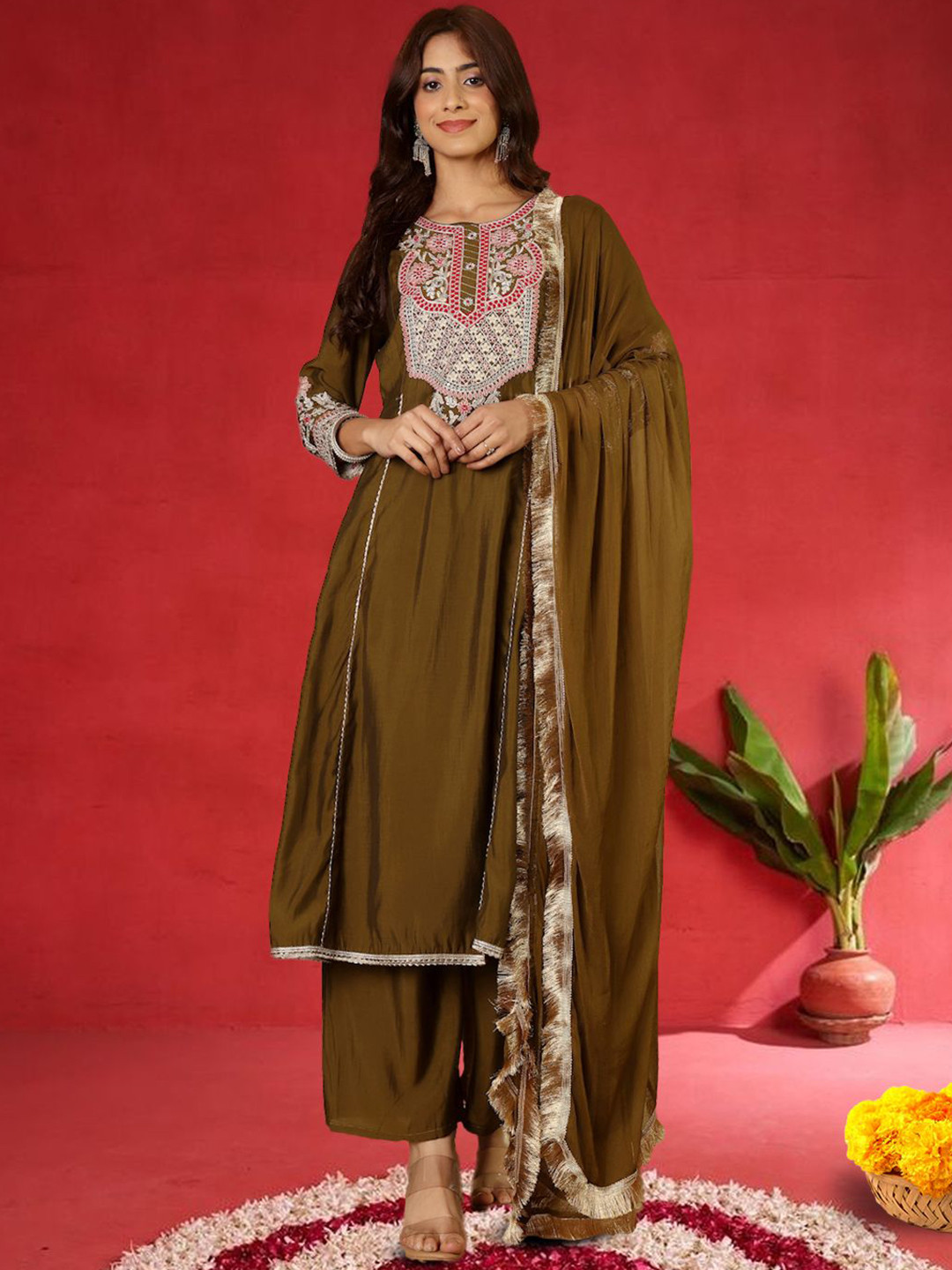 Varanga Floral Embroidered Thread Work Straight Kurta With Trousers & Dupatta