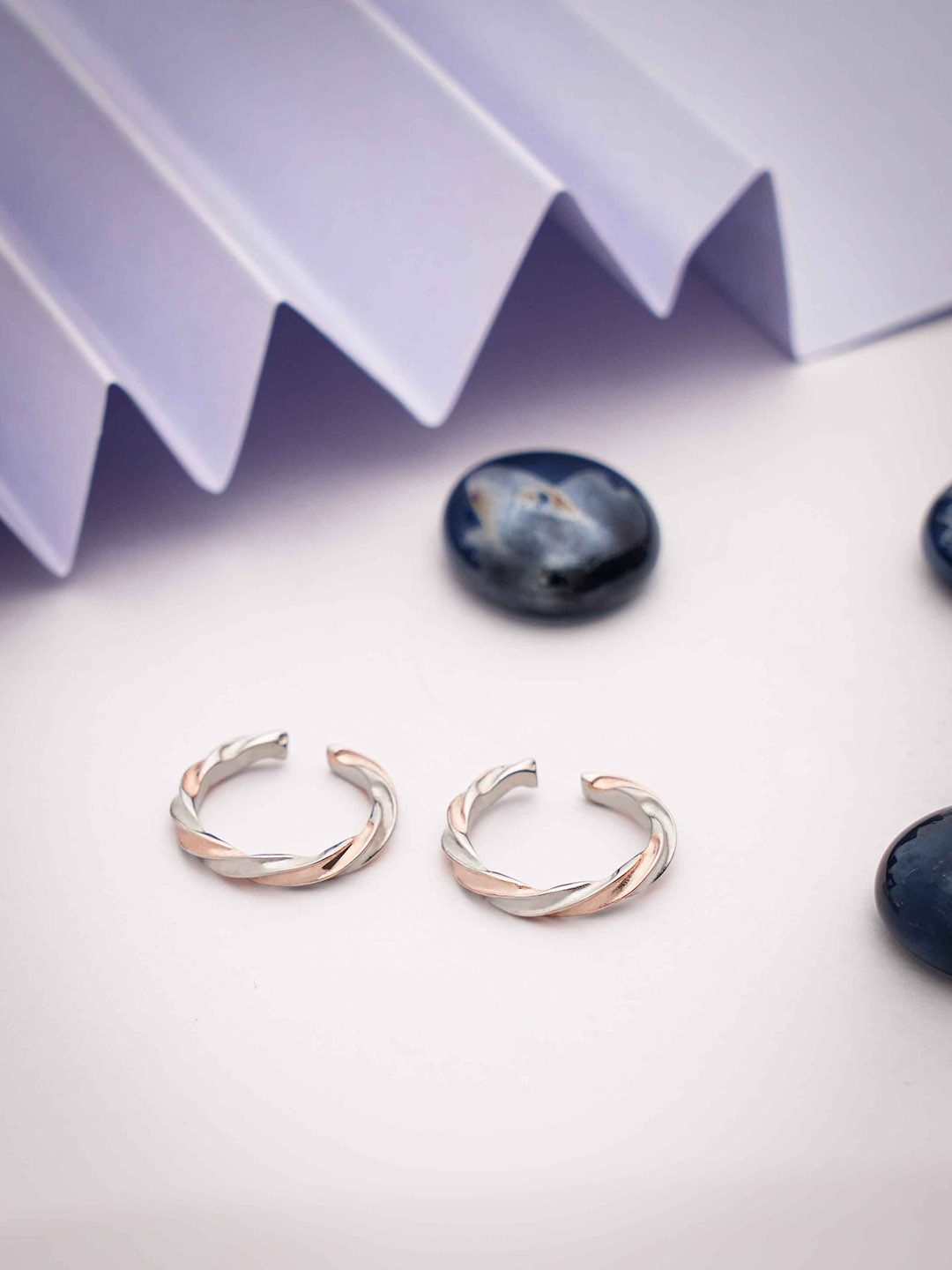 DIAVO Graceful Braided Silver Toe Rings